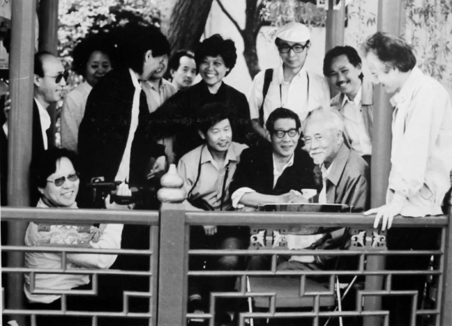 1990年，葉淺予師生藝術(shù)行路團在浙江